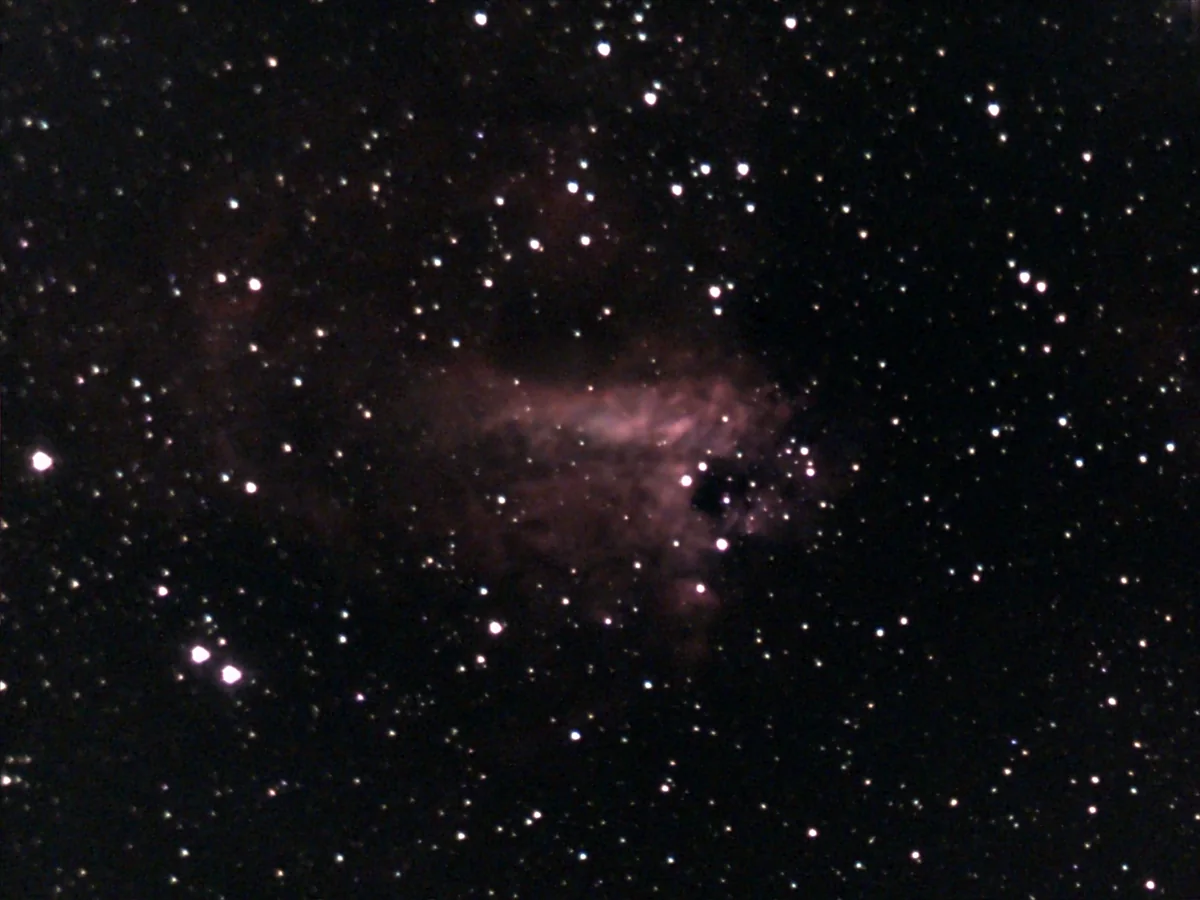 La nébuleuse M17 photographiée au télescope